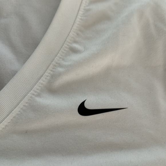 Nike Dri-Fit Top - Picture 3 of 4